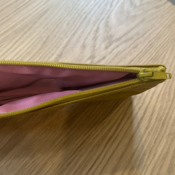 Brontibay Paris - Mustard Yellow Satin Bow Clutch Purse with Zip - Picture 5 of 11